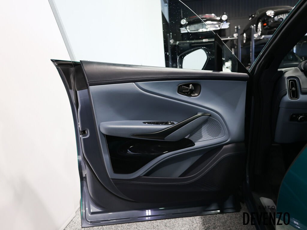 Aston Martin DBX 2022 Gris Saint-Eustache - photo #11