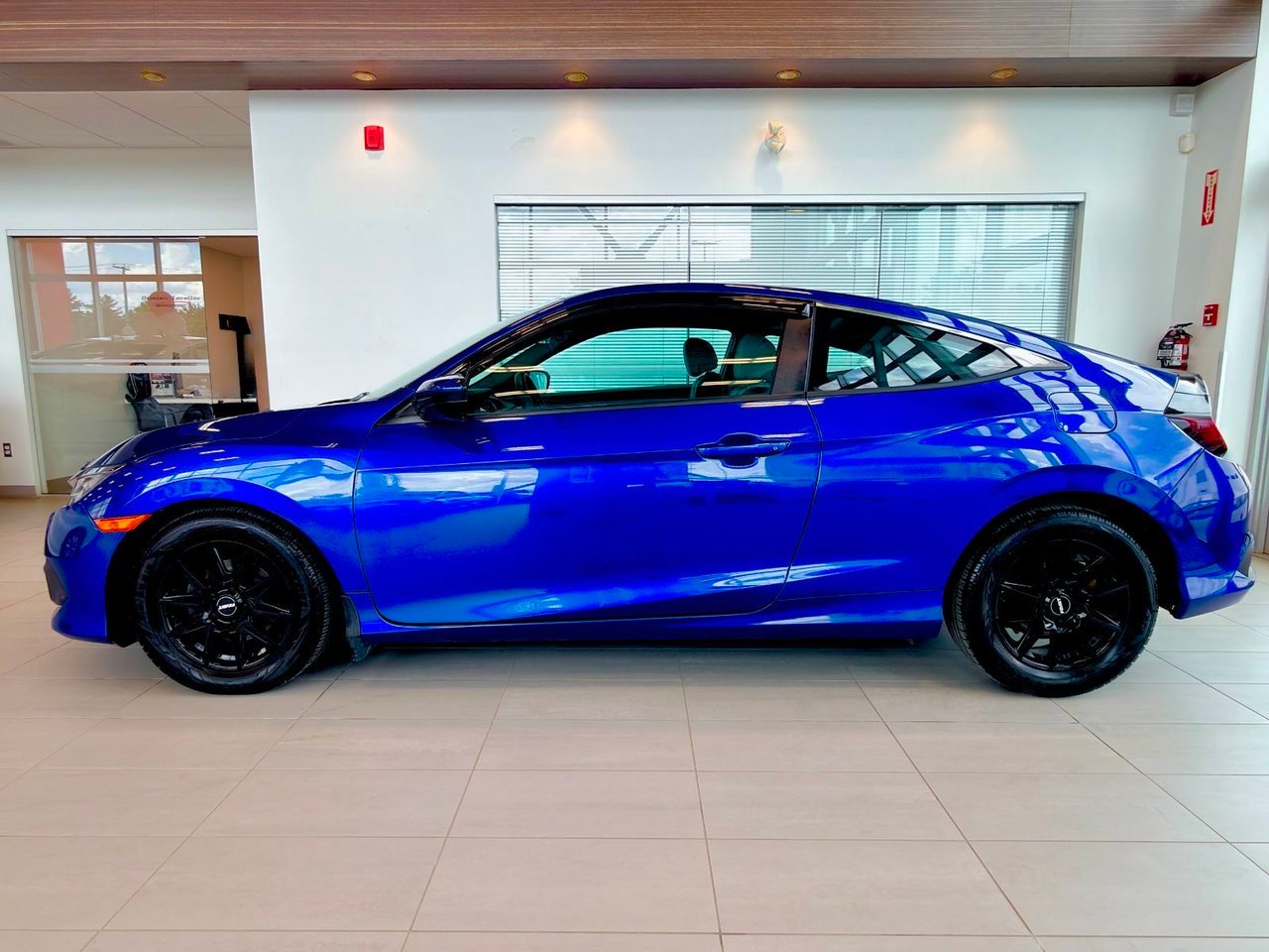 2018 Honda Civic Coupe Blue Notre-Dame-des-Prairies - photo #7