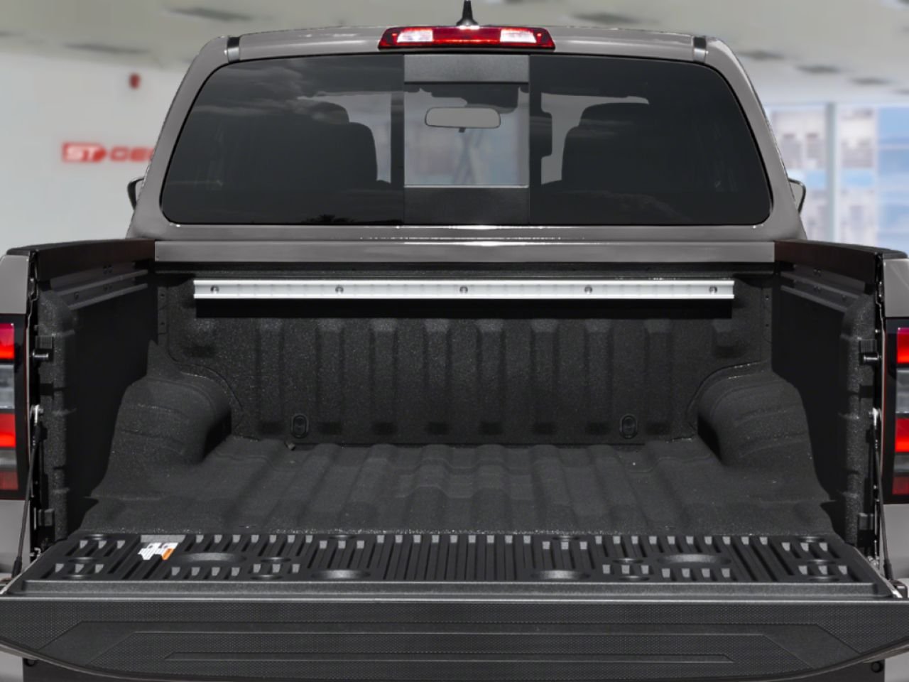 2026 NISSAN Frontier Glacier White Saint-Georges - photo #8