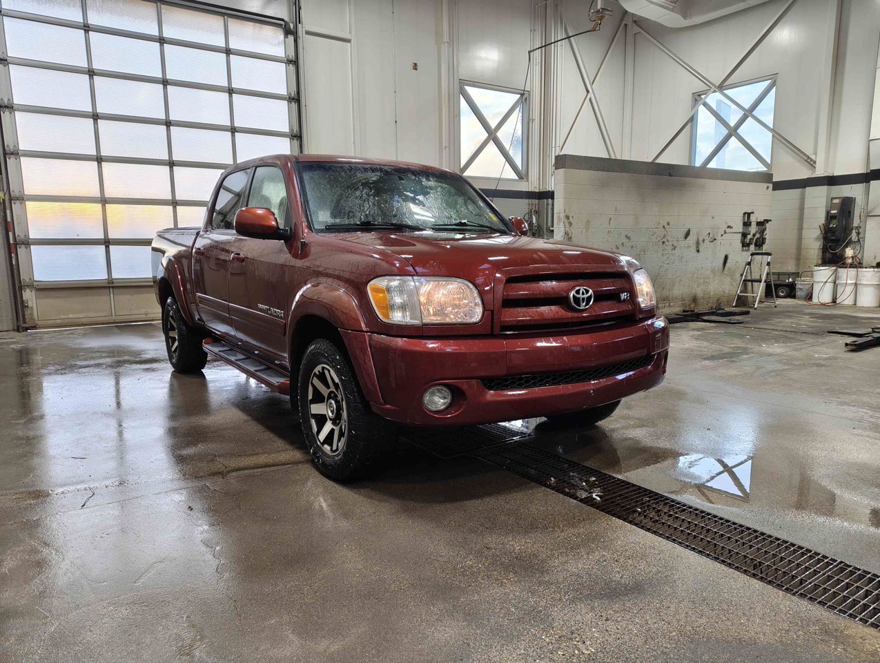 2005 Toyota Tundra Double Cab 140.6 V8 4WD Limited Red Sherwood Park - photo #2