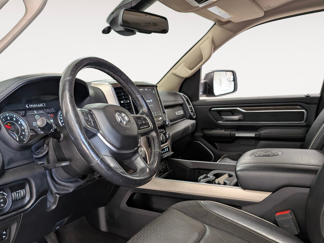 2019 Ram 1500 1C6SRFDT8KN573070 Silver Sherbrooke - photo #4