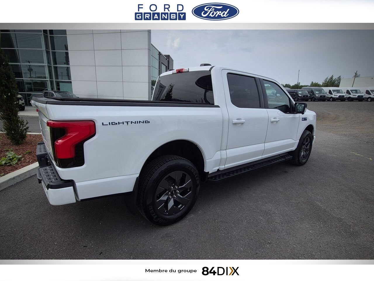 2024 Ford F-150 Lightning White Granby - photo #8
