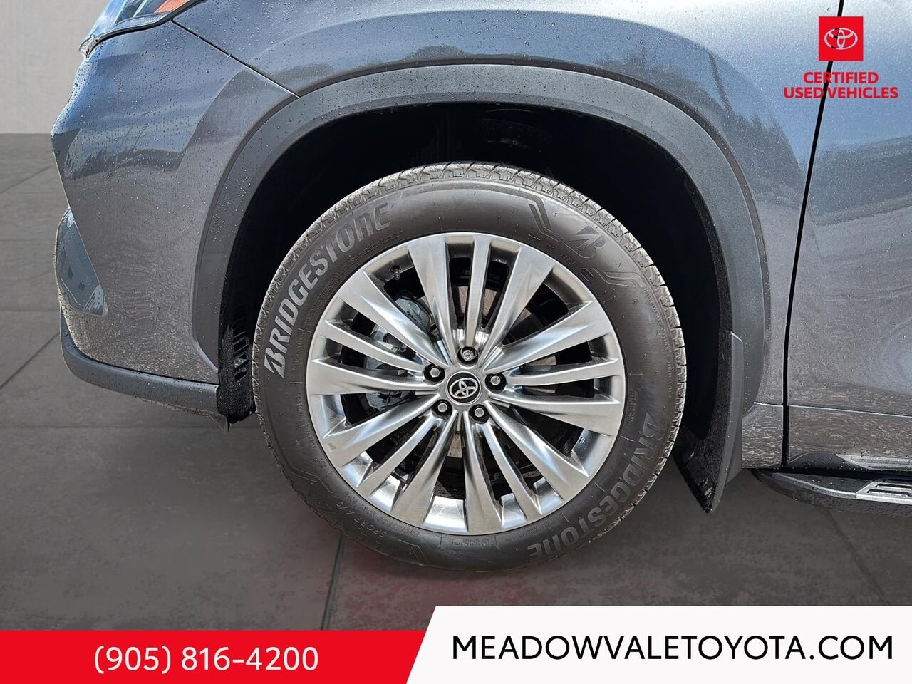 2025 Toyota HIGHLANDER Heads up Display, 20" Alloy Wheels+2nd row Captain’s Chairs+ Heated 2nd Row Seats + Panoramic View Monitor Magnetic Grey Metallic Mississauga - photo #6