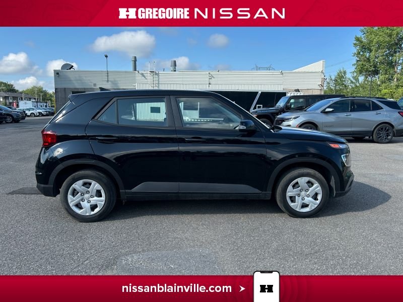 Hyundai Venue 2022 Noir Blainville - photo #11
