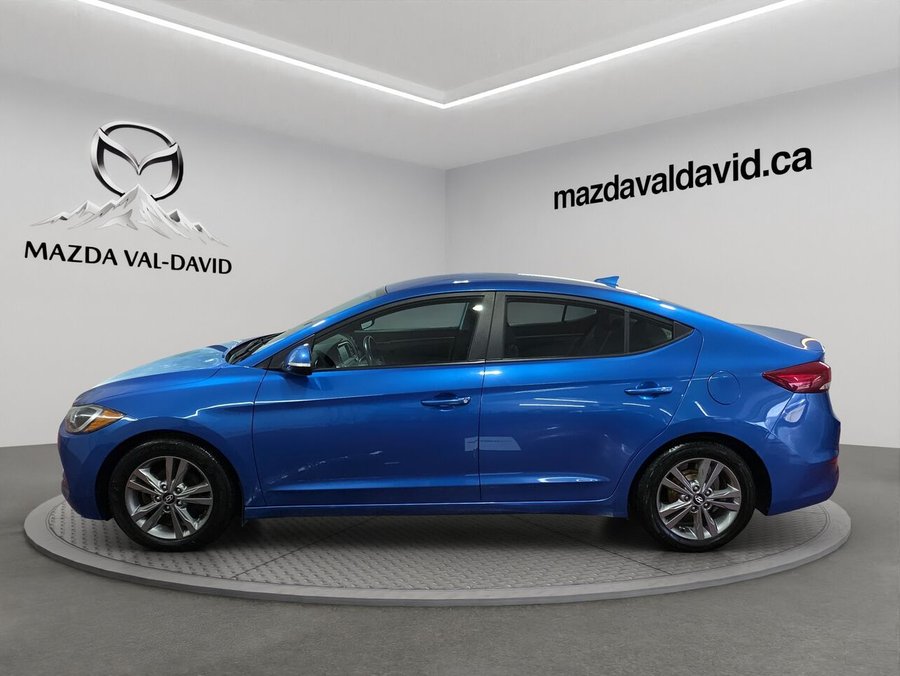 2017 Hyundai Elantra Berline 4 portes, boîte automatique, GL, volant chauffant, caméra de recul Blue