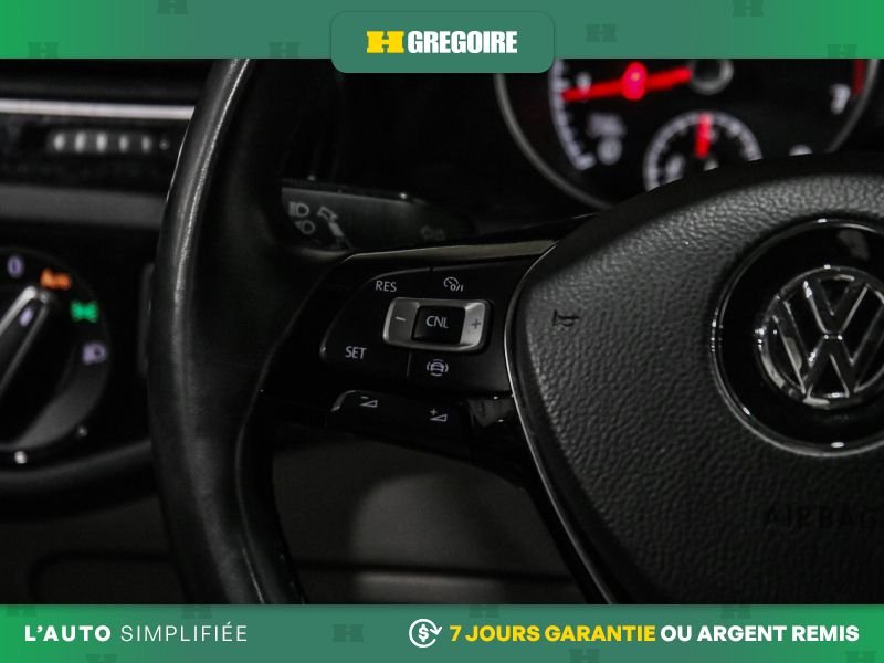 Volkswagen Golf 2019 Bleu Laval - photo #20