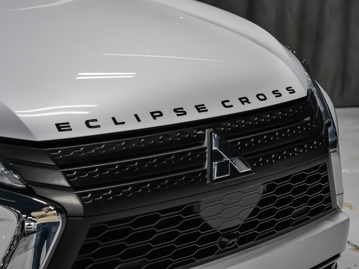 2026 Mitsubishi Eclipse Cross NOIR White Diamond Montreal - photo #6