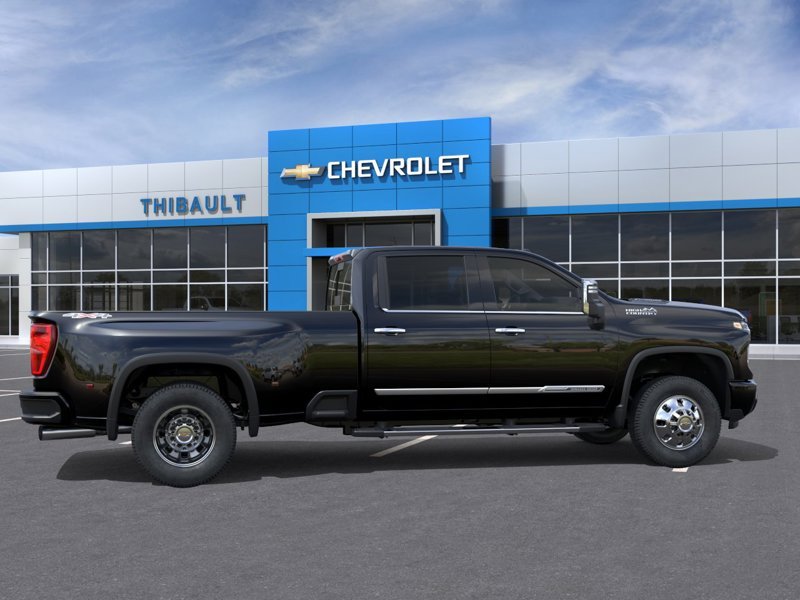 CHEVROLET SILVERADO 3500HD High Country cabine multiplace 4RM 172 po 2026 Noir