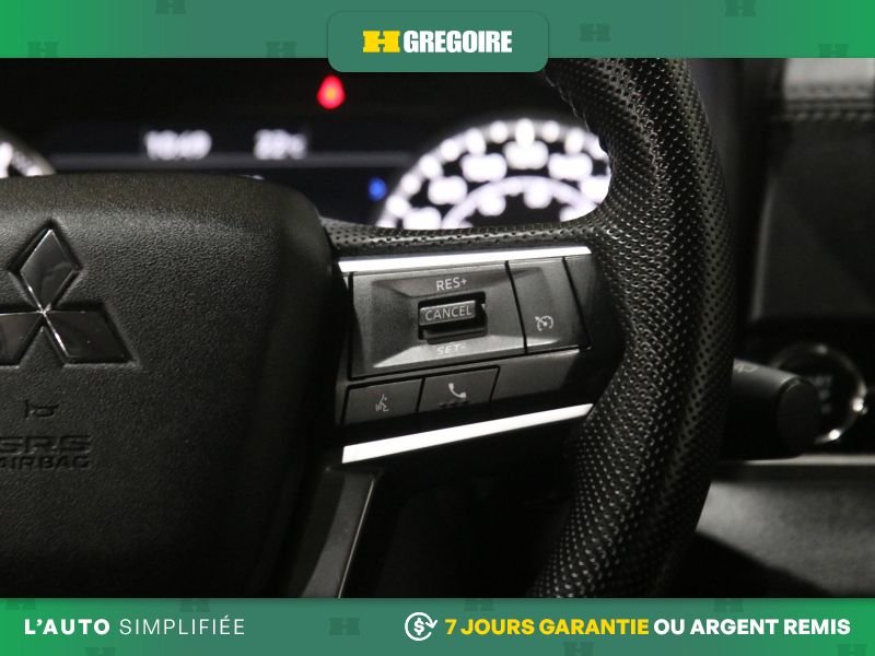 2022 Mitsubishi Outlander Blue Laval - photo #20