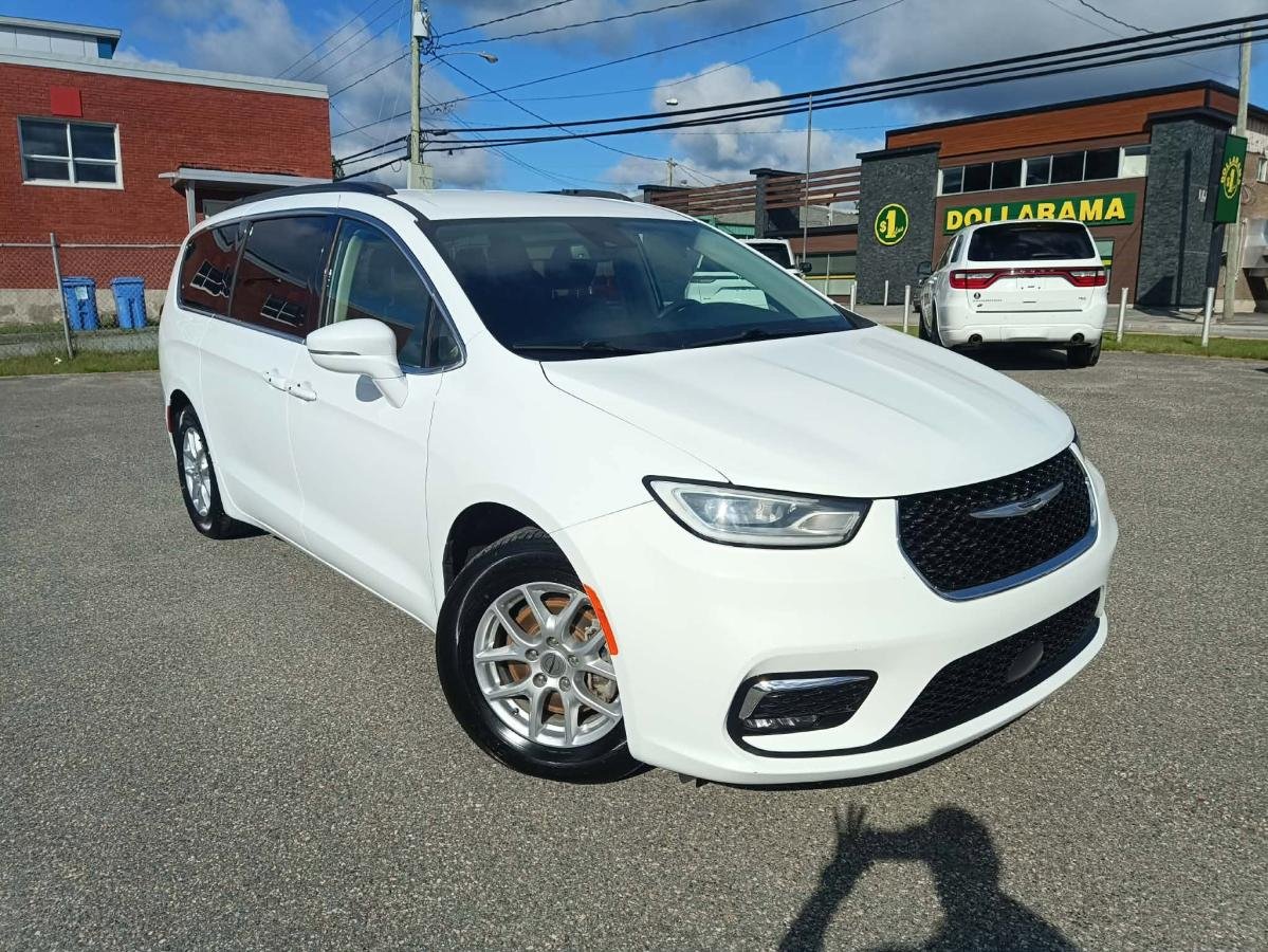 2022 Chrysler Pacifica White Lac Mégantic - photo #1