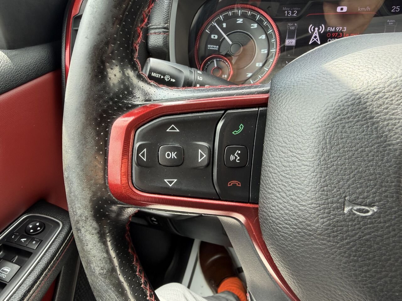Ram 1500 2019 Noir Thetford Mines - photo #20