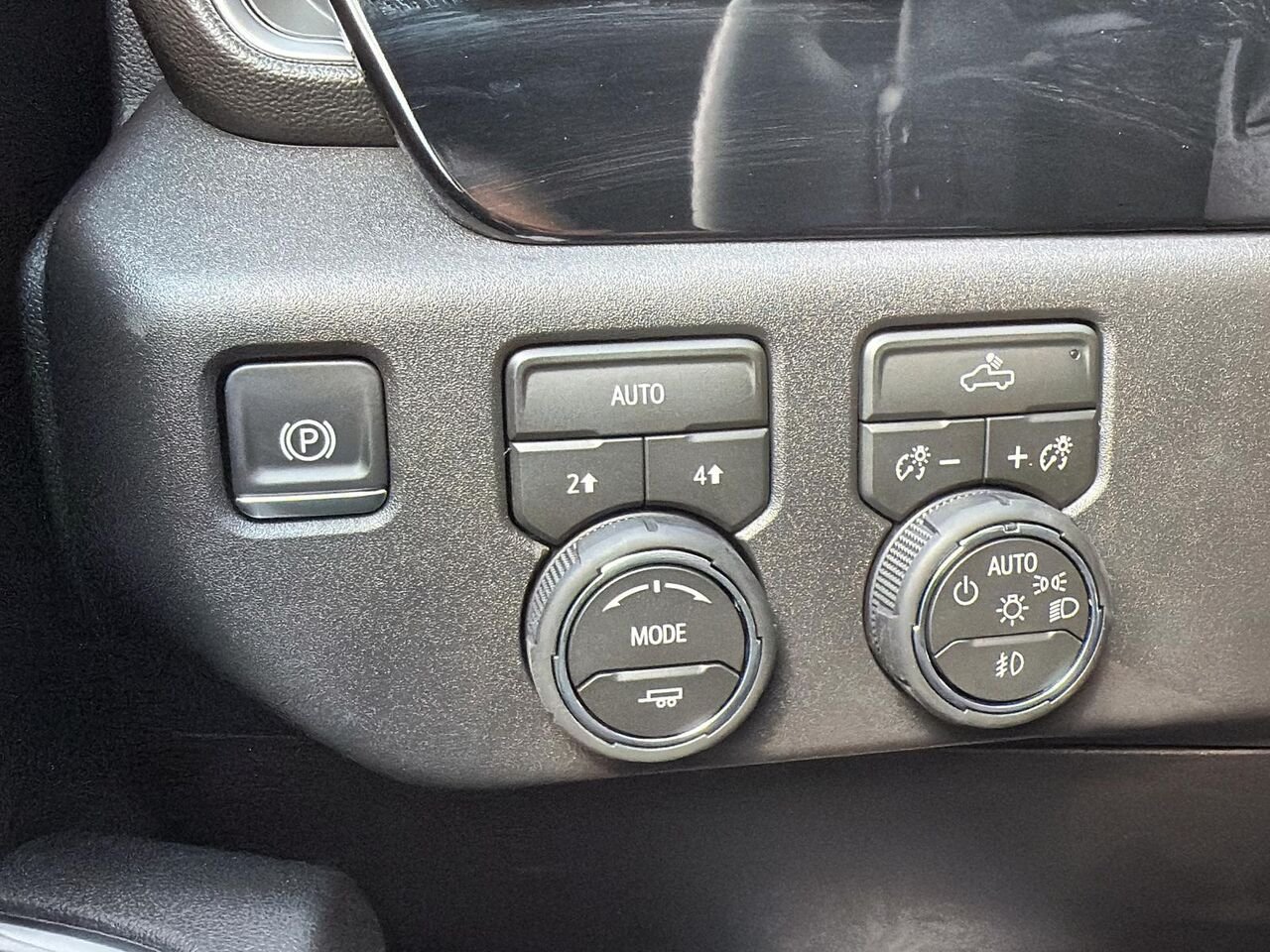 CHEVROLET Silverado 1500 RST 2026 BLANC SOMMET Saint-Hyacinthe - photo #14