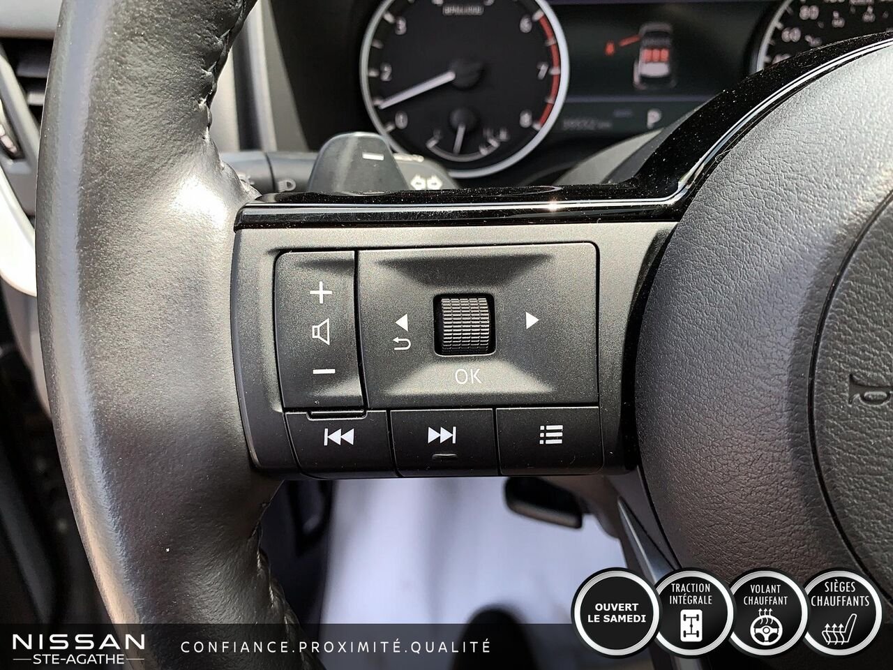 Nissan Rogue MIDNIGHT | CUIR | TOIT PANORAMIQUE | AWD | 2023 Gris Saint-Jérôme - photo #15
