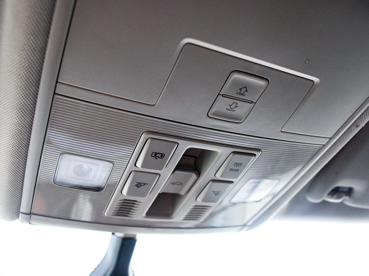 2022 Volkswagen Taos Comfortline 4MOTION Blue Sherwood Park - photo #26