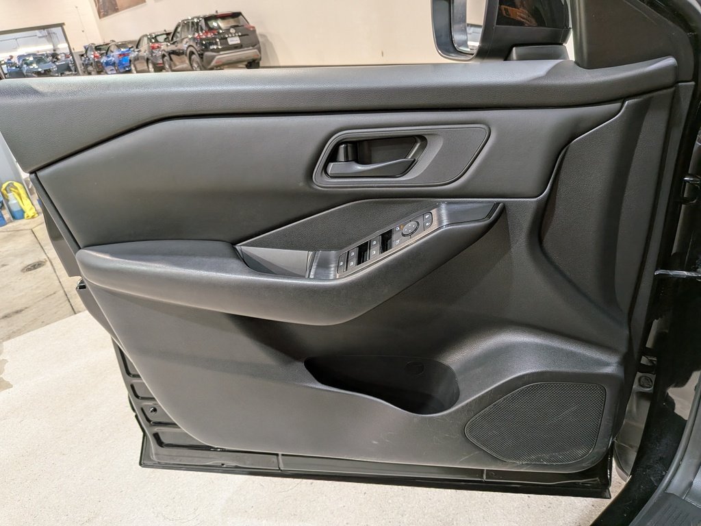 Nissan Rogue AWD S 2024 Noir Val-David - photo #32