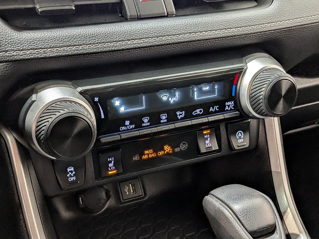 Toyota RAV4 LE AWD 2024 Blanc Val-David - photo #23