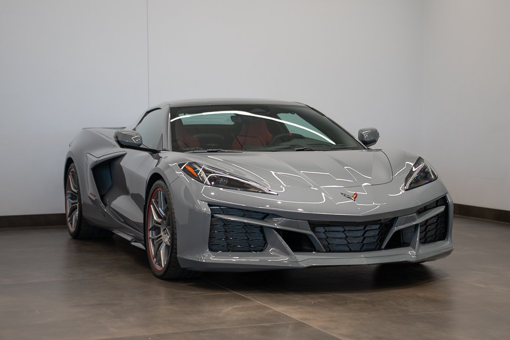 Chevrolet Corvette 2024 Gris Kirkland - photo #2