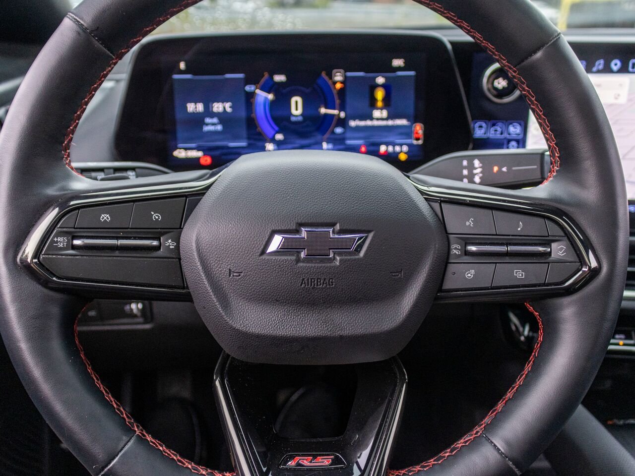 2025 Chevrolet Equinox EV 4 portes RS Black Châteauguay - photo #10