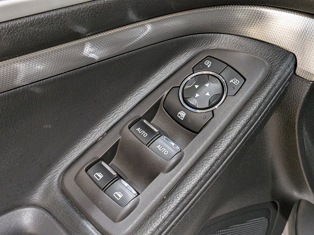 2013 Ford Explorer 4WD 4dr XLT White Val-David - photo #33