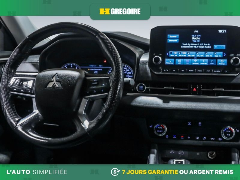 2022 Mitsubishi Outlander Black Laval - photo #17