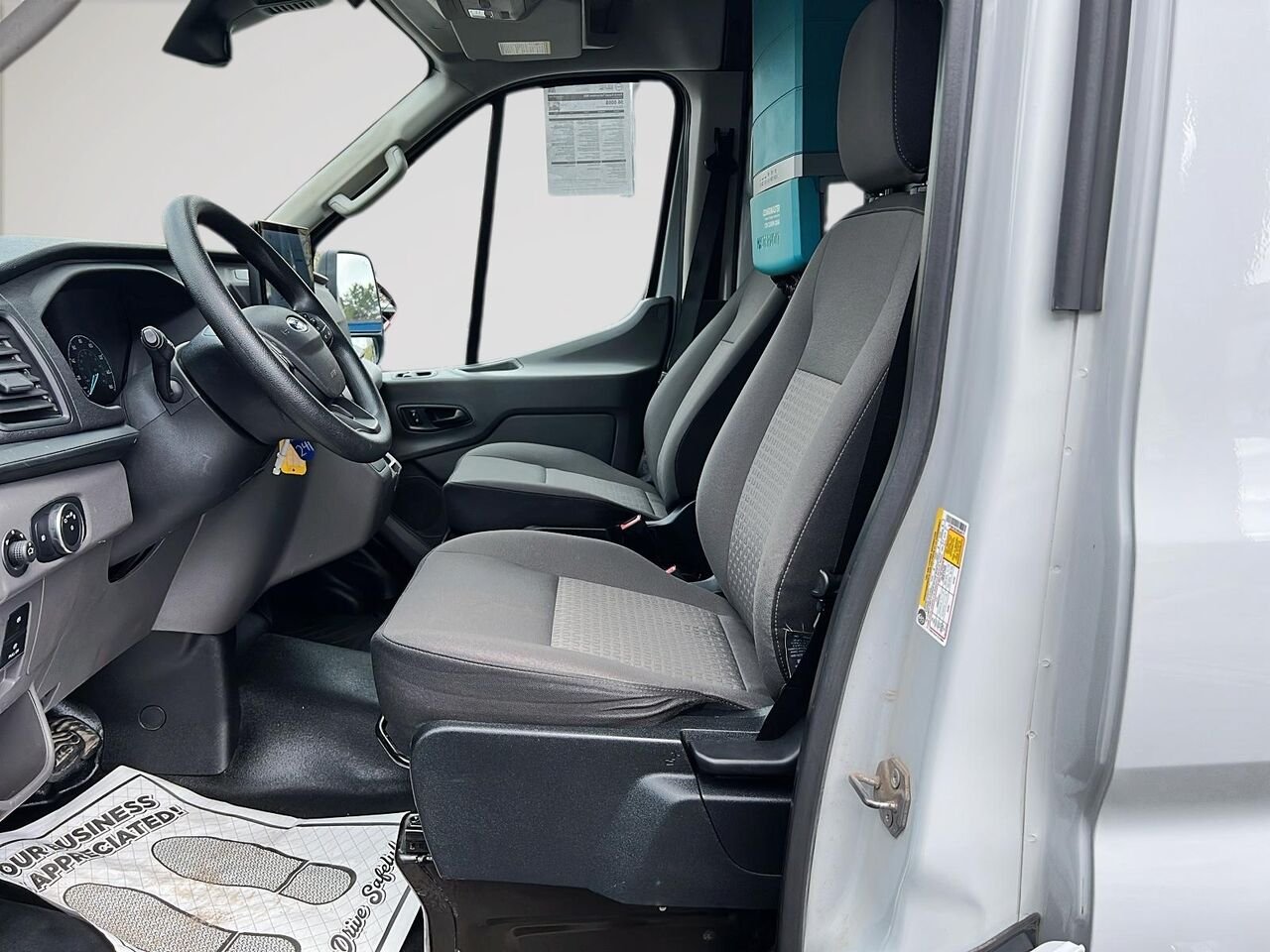 2022 Ford E-Transit Toit surélevé White Québec - photo #8