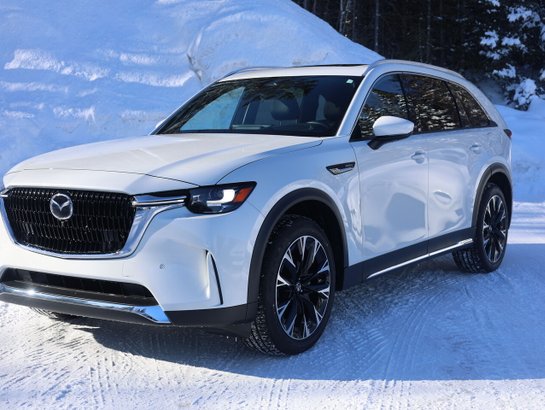 Mazda CX-90 hybride léger Signature, 6 passagers, Mode hybride, awd, Toit ouvrant pano, Écran 360 pano, cuir 2025 Blanc rhodium métallisé