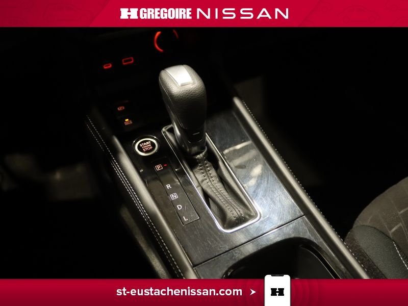 2023 Nissan Kicks White Laval - photo #23