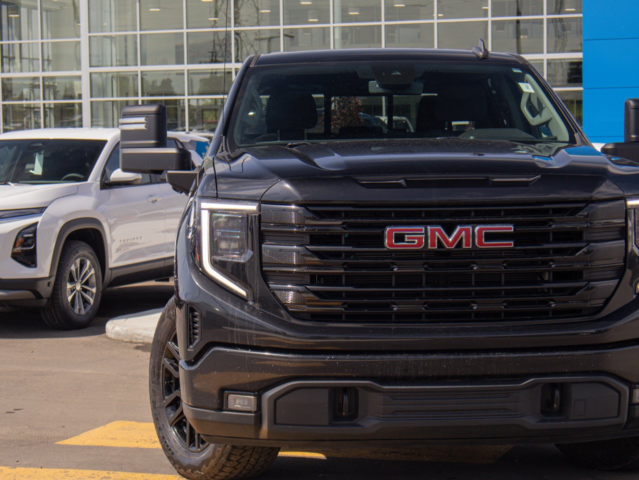 2022 GMC Sierra 1500 4WD Crew Cab 147 Elevation Black Sherwood Park - photo #4