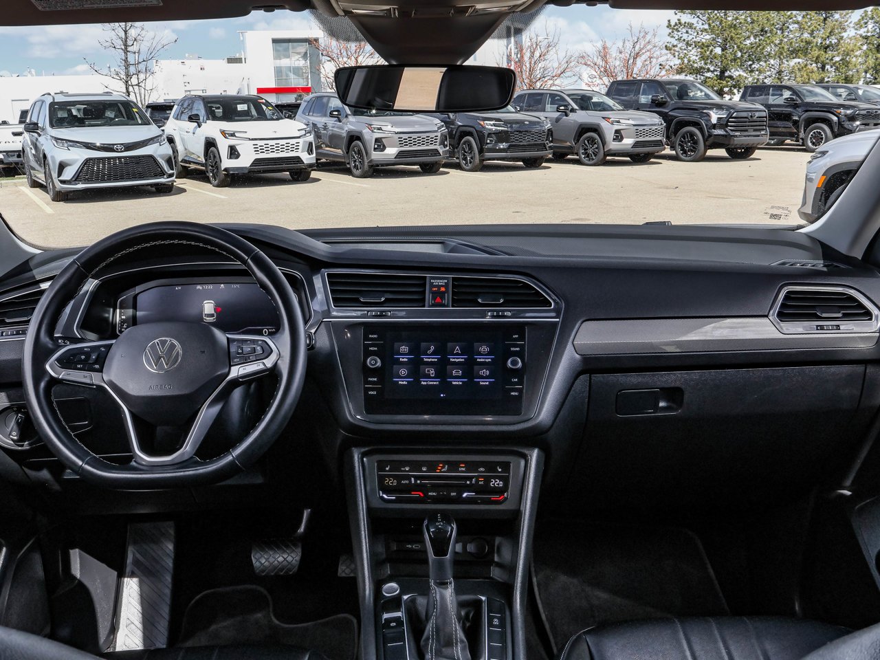 2024 Volkswagen Tiguan Comfortline 4MOTION Grey Sherwood Park - photo #16