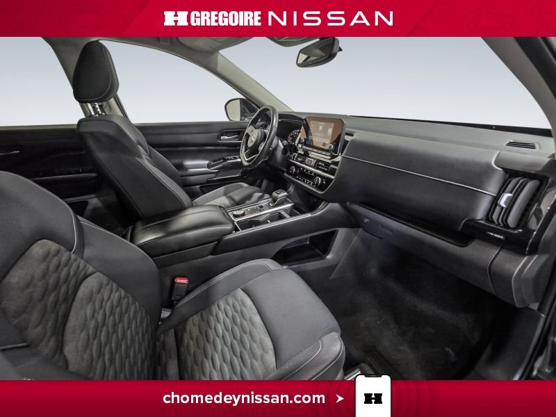 2022 Nissan Pathfinder Black Laval - photo #24