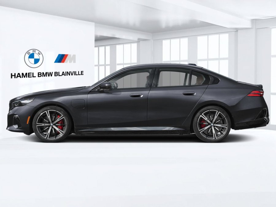2027 BMW 5 Series 2027 Black Sapphire Metallic