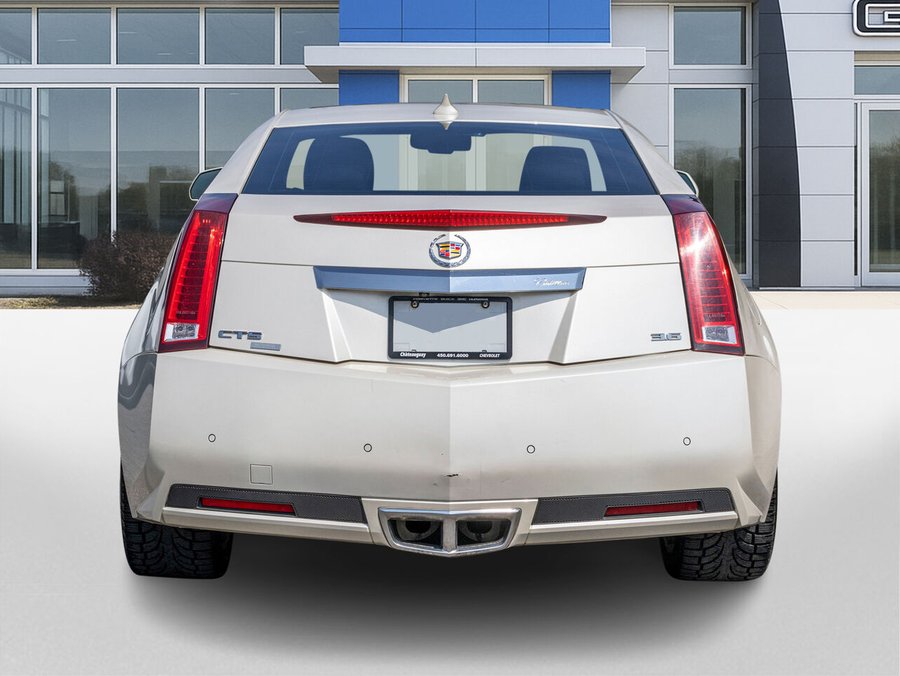 Cadillac Coupé CTS Coupé 2 portes, groupe de performance, à propulsion 2011 Blanc