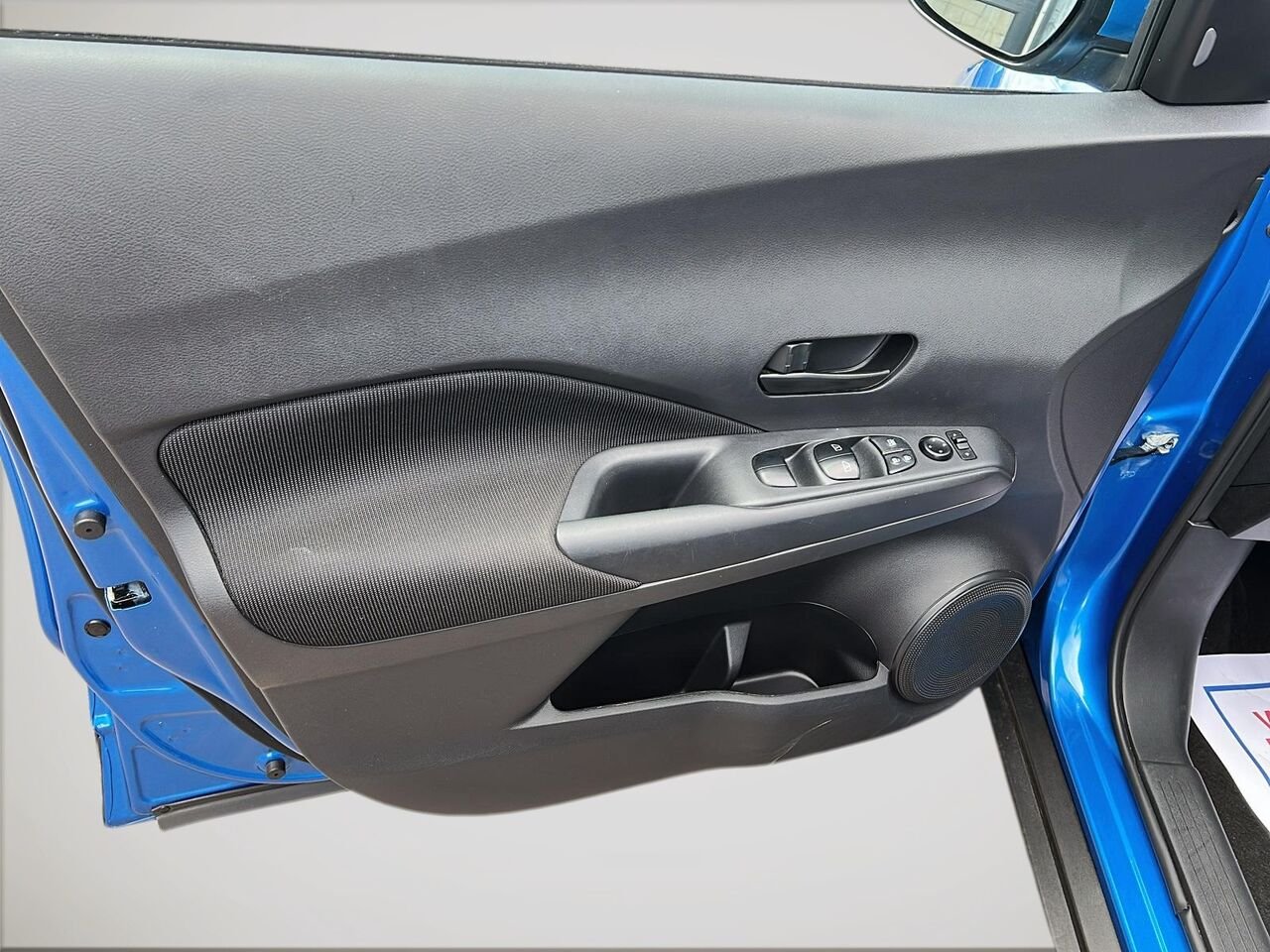 Nissan Kicks S TA 2024 Bleu Québec - photo #9