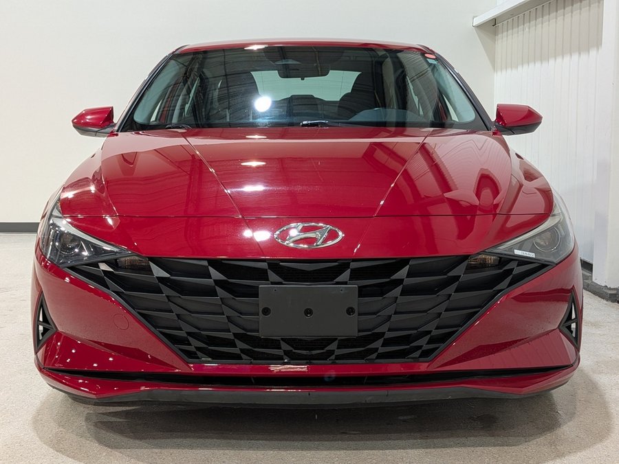 2023 Hyundai Elantra Red
