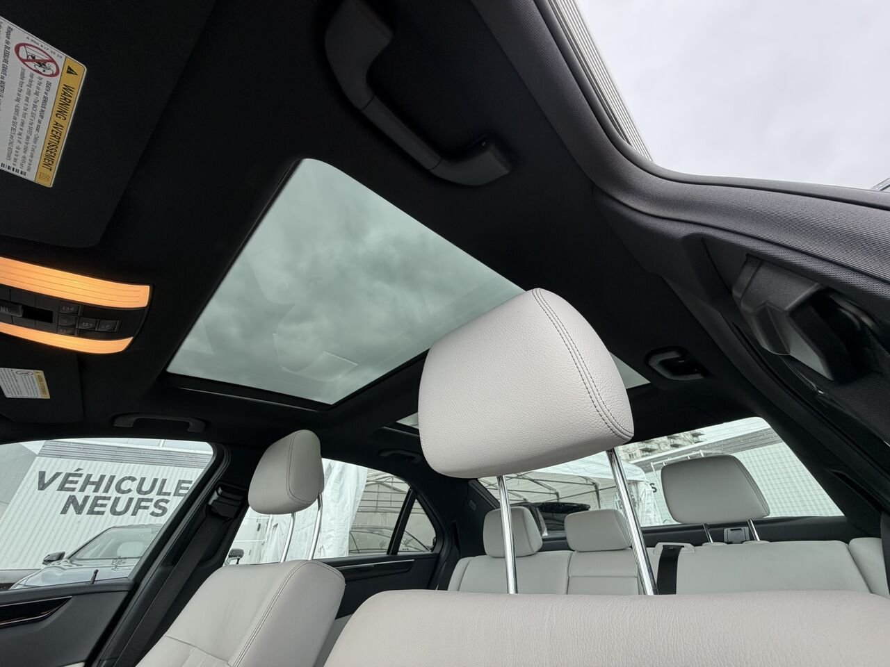 2016 Mercedes-Benz Classe-E E 400 4MATIC Blue Laval - photo #28