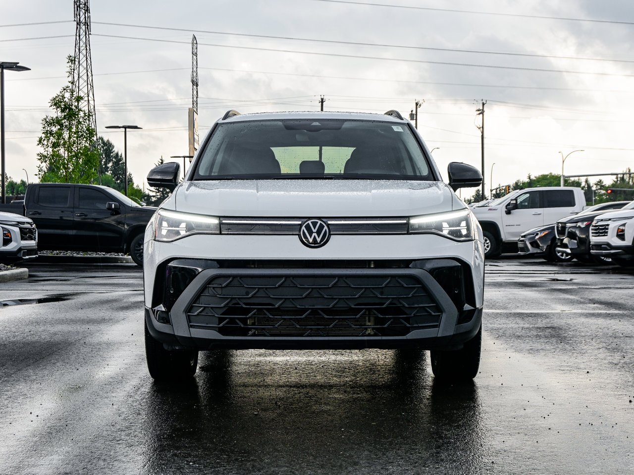 2026 Volkswagen Taos Comfortline Black Edition 4MOTION White Sherwood Park - photo #2