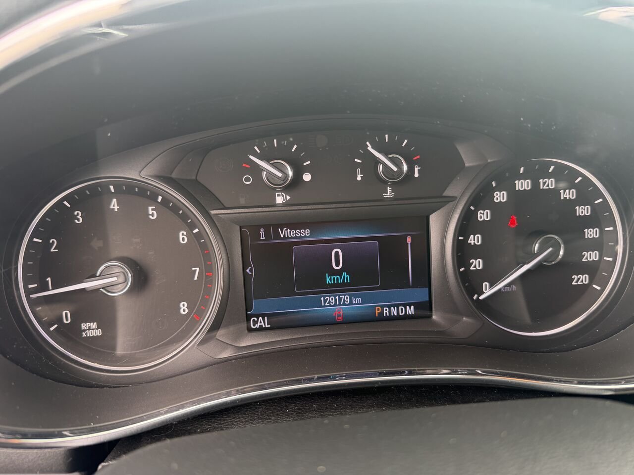 BUICK ENCORE PREFERRED Privilégiée 4 portes TA 2021 Blanc Ottawa & Gatineau - photo #2