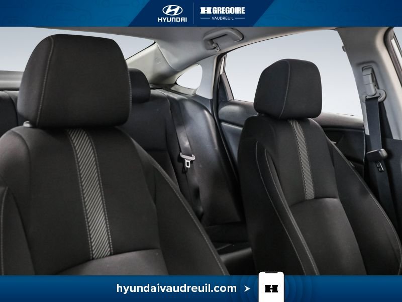 2018 Honda Civic White Laval - photo #30