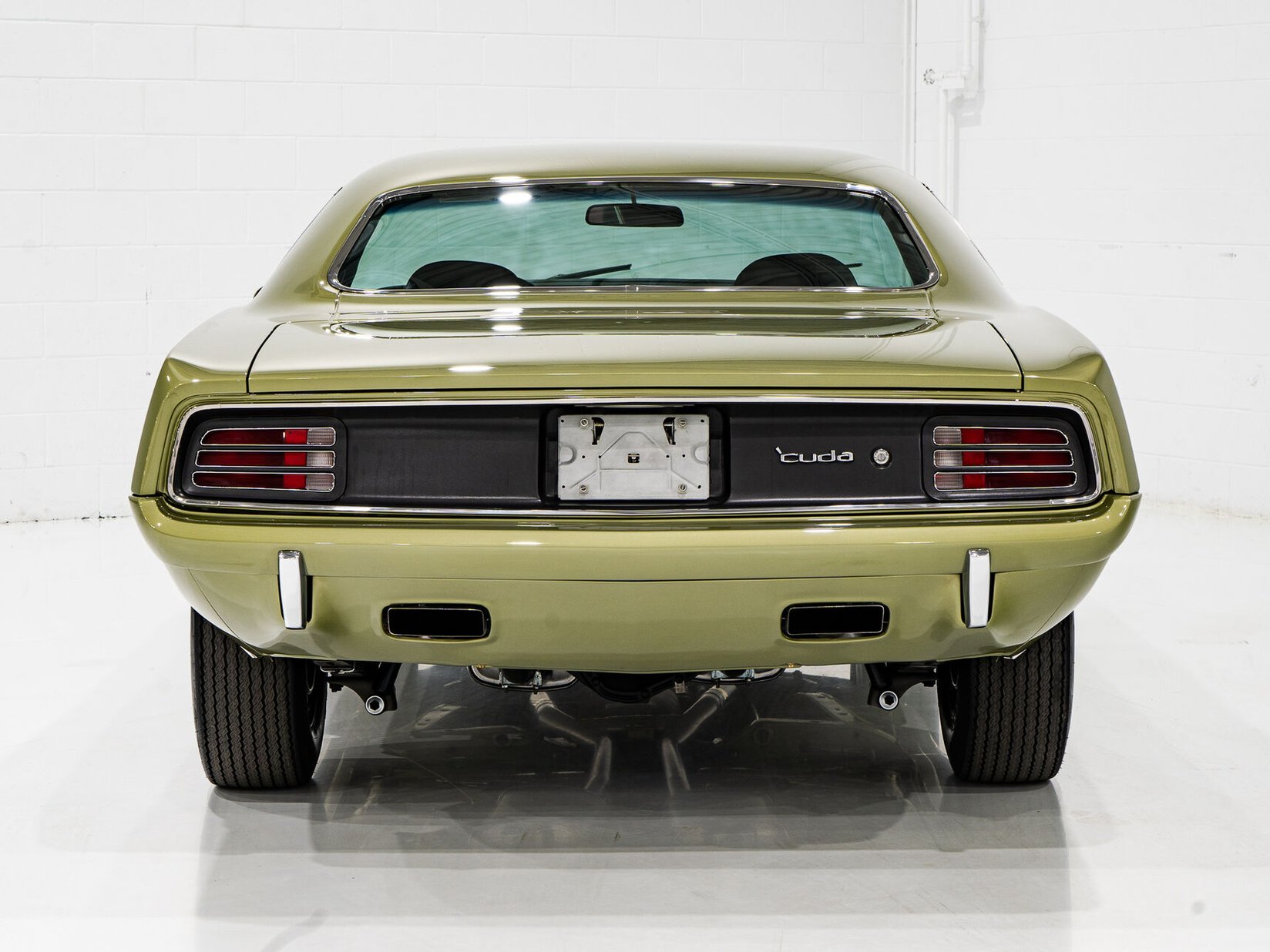1970 Plymouth HEMI Cuda 1 de 3 Exemplaires Utilisés par la Division Course de Chrysler France **PRIX EN USD** Green Montreal - photo #1