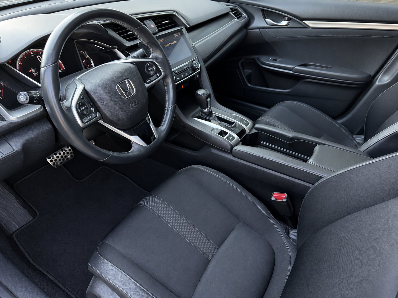 Honda Civic Berline Sport 2019 Gris Châteauguay - photo #1