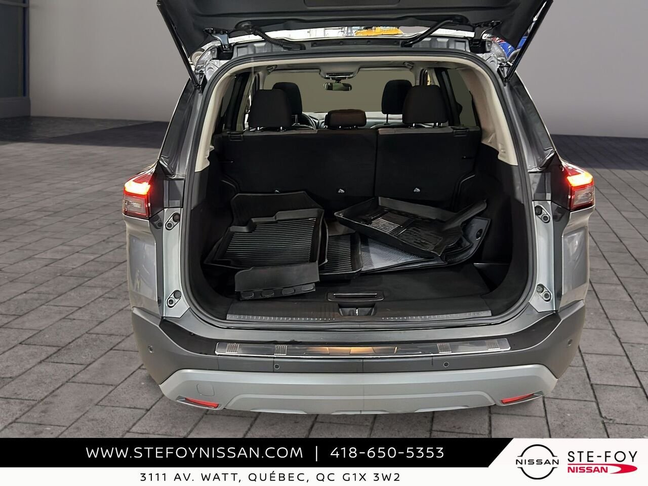 2023 Nissan Rogue SV TI Grey Ste-Foy - photo #5