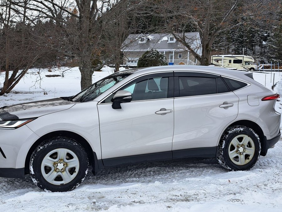 2024 Toyota Venza 2024 Titanium Glow