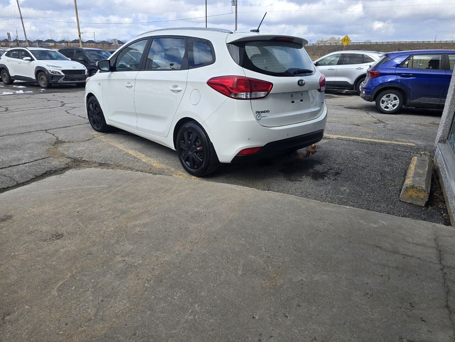 Kia Rondo 2016 2016 Blanc