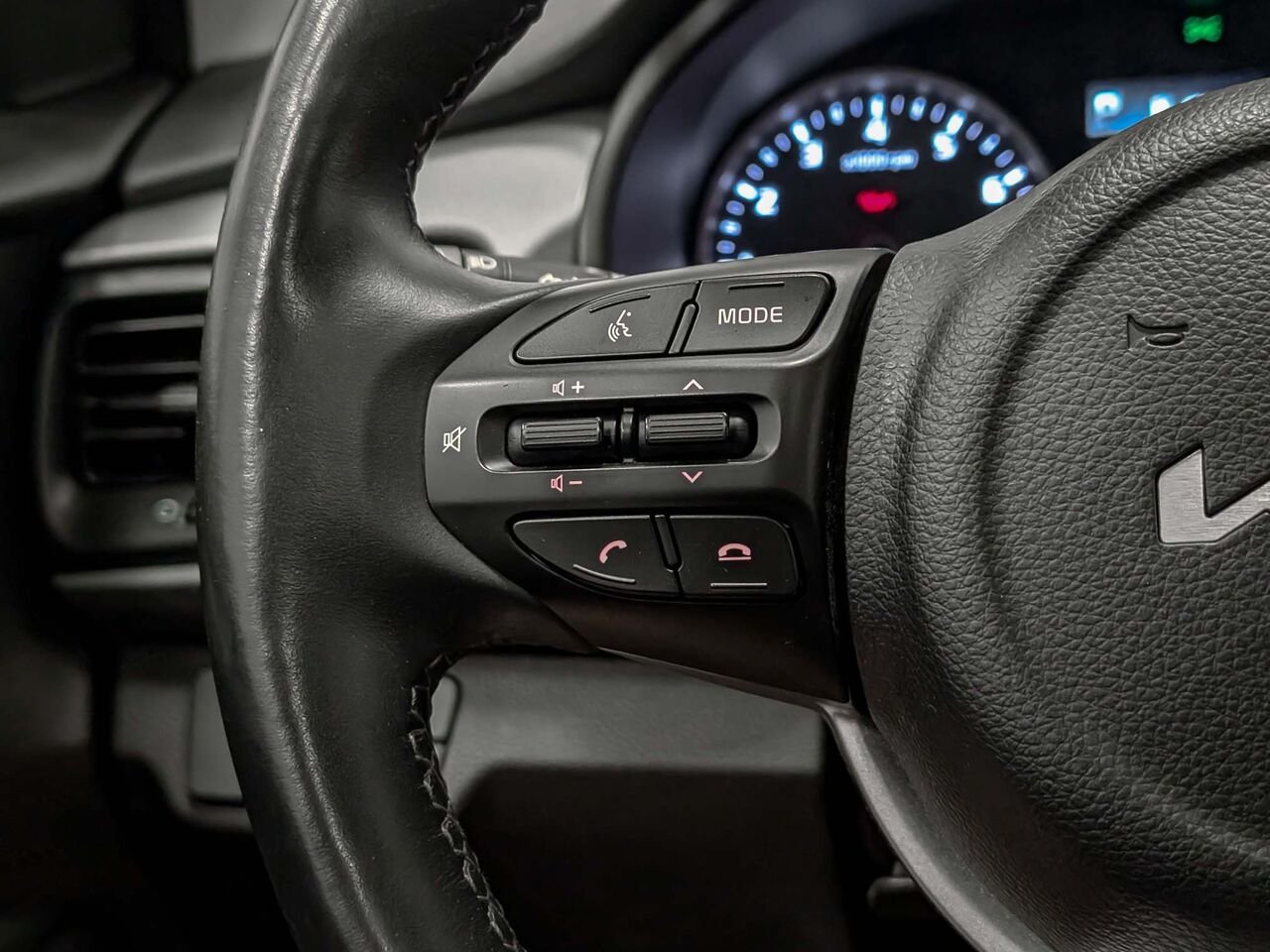 Kia RIO LX Premium Toit Ouvrant Volant et Sièges Chauffant 2023 Autre Sherbrooke - photo #22