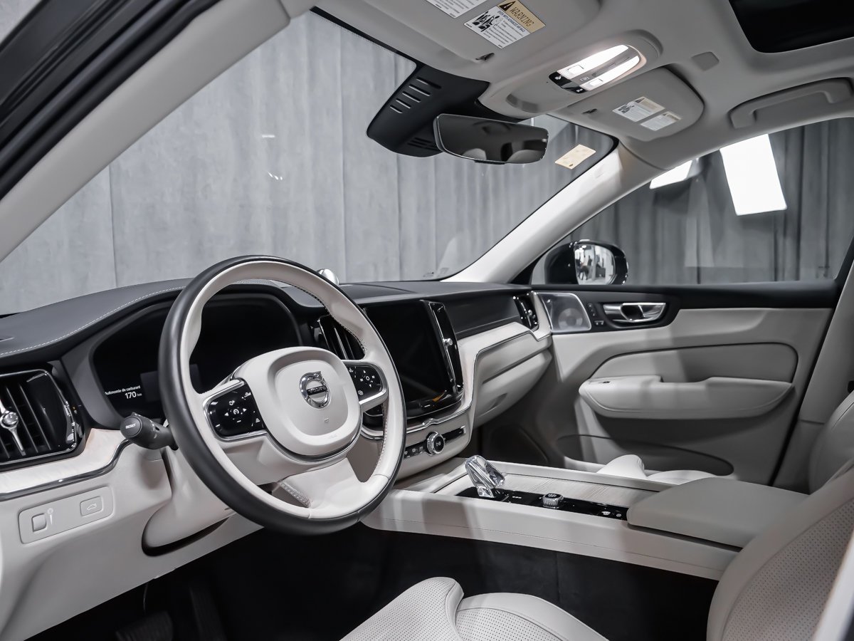 2022 Volvo XC60 B6 INSCRIPTION CLIMATE BOWERS & WILKINS Black Montreal - photo #5