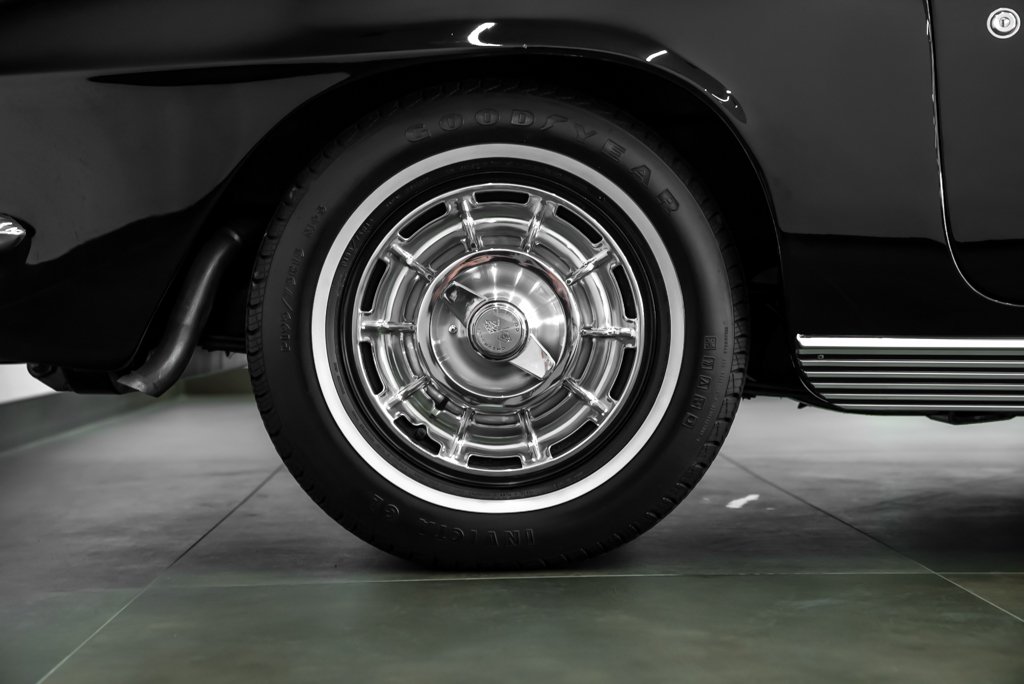 1962 Chevrolet Corvette Black Montreal - photo #63