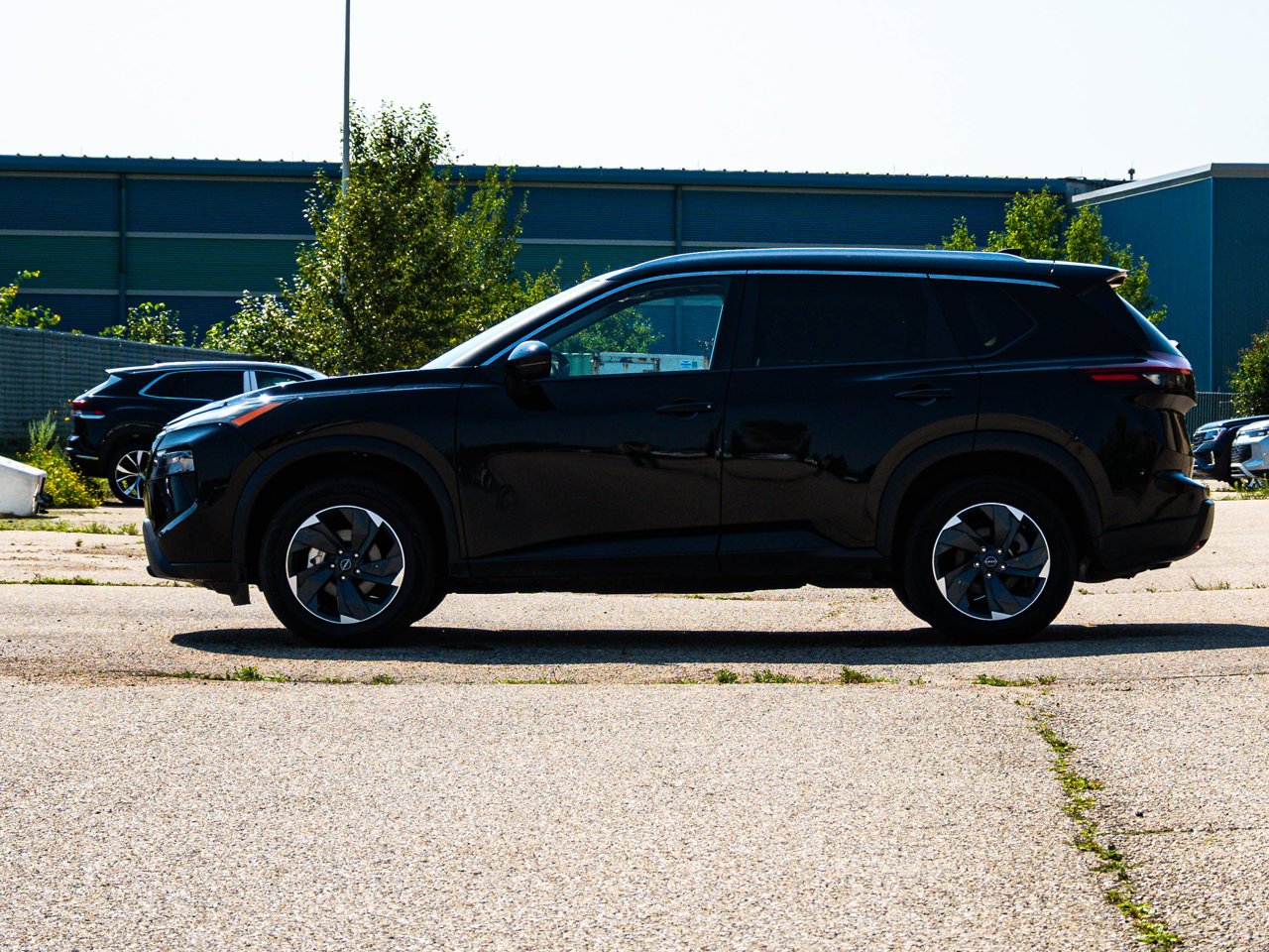 2025 Nissan Rogue AWD SV Moonroof Black Sherwood Park - photo #9