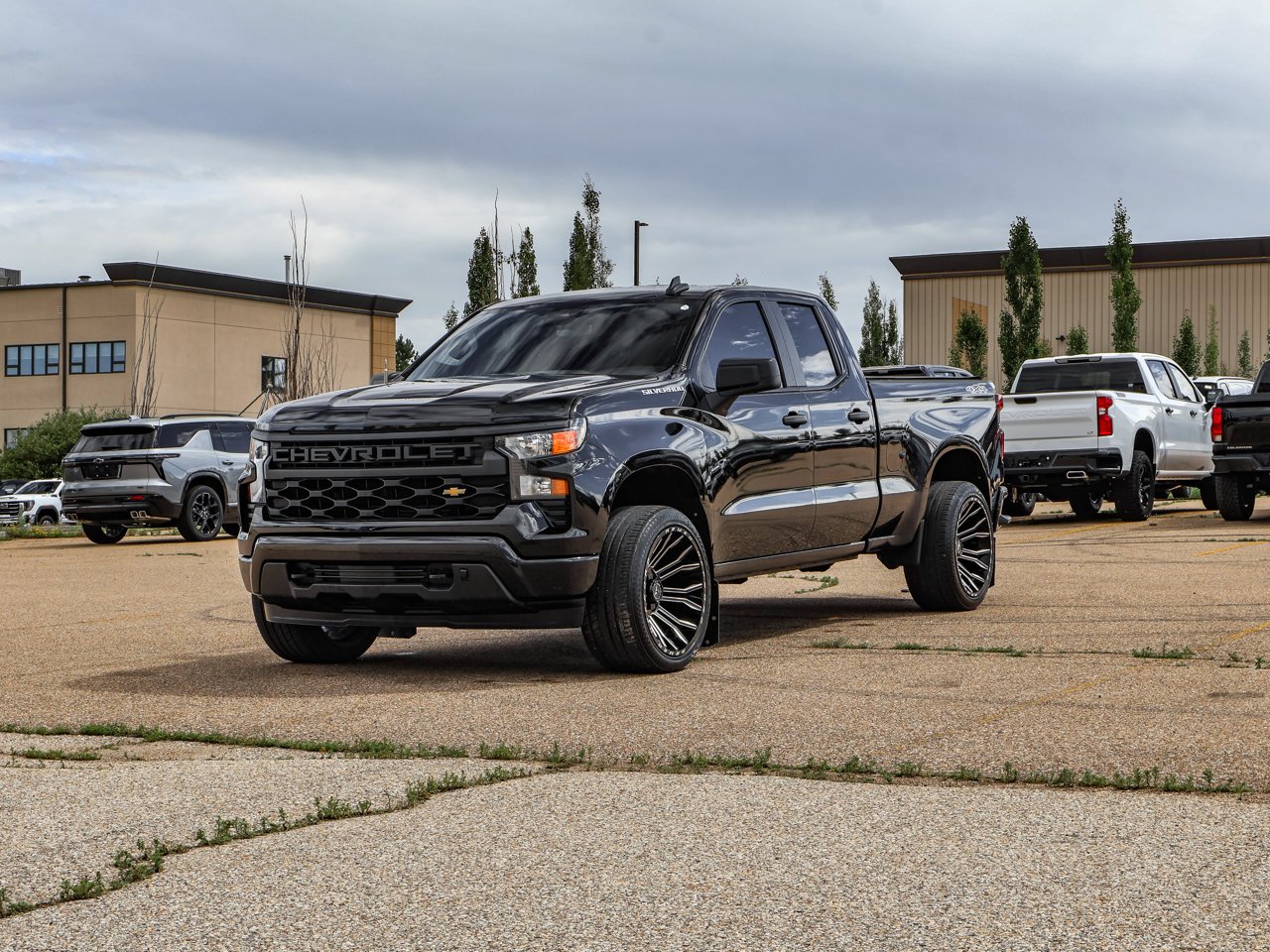 2024 Chevrolet Silverado 1500 4WD Double Cab 147 Custom Black Sherwood Park - photo #3