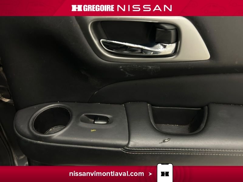 2017 Nissan Pathfinder Grey Laval - photo #15