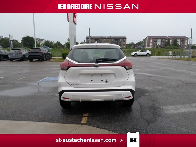 2024 Nissan Kicks White Saint-Eustache - photo #11